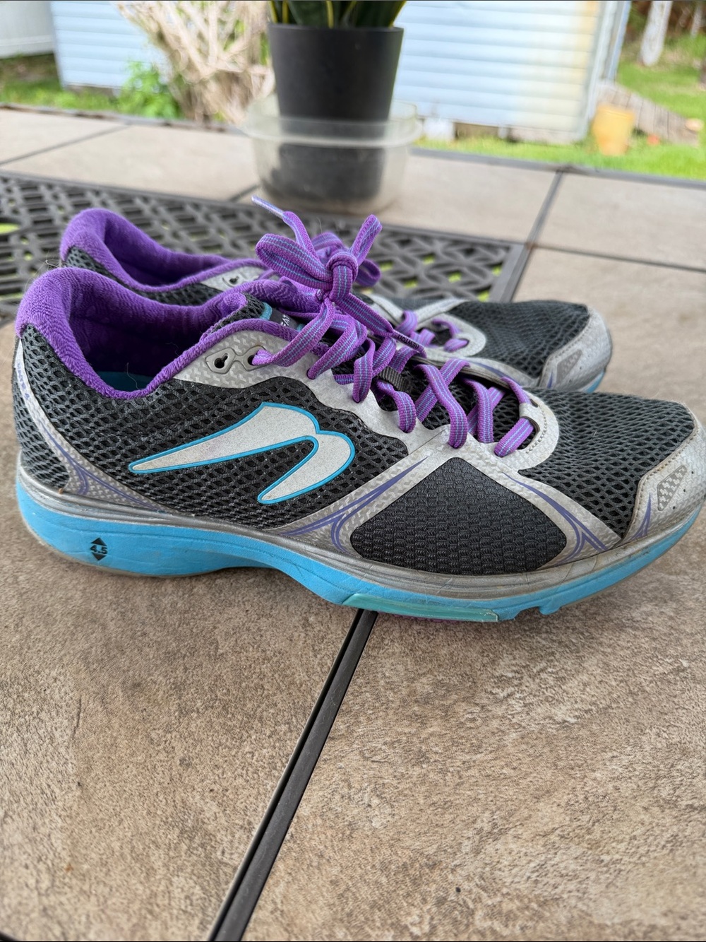 Newton Women’s Athletic Shoes in Black, Purple & Blue